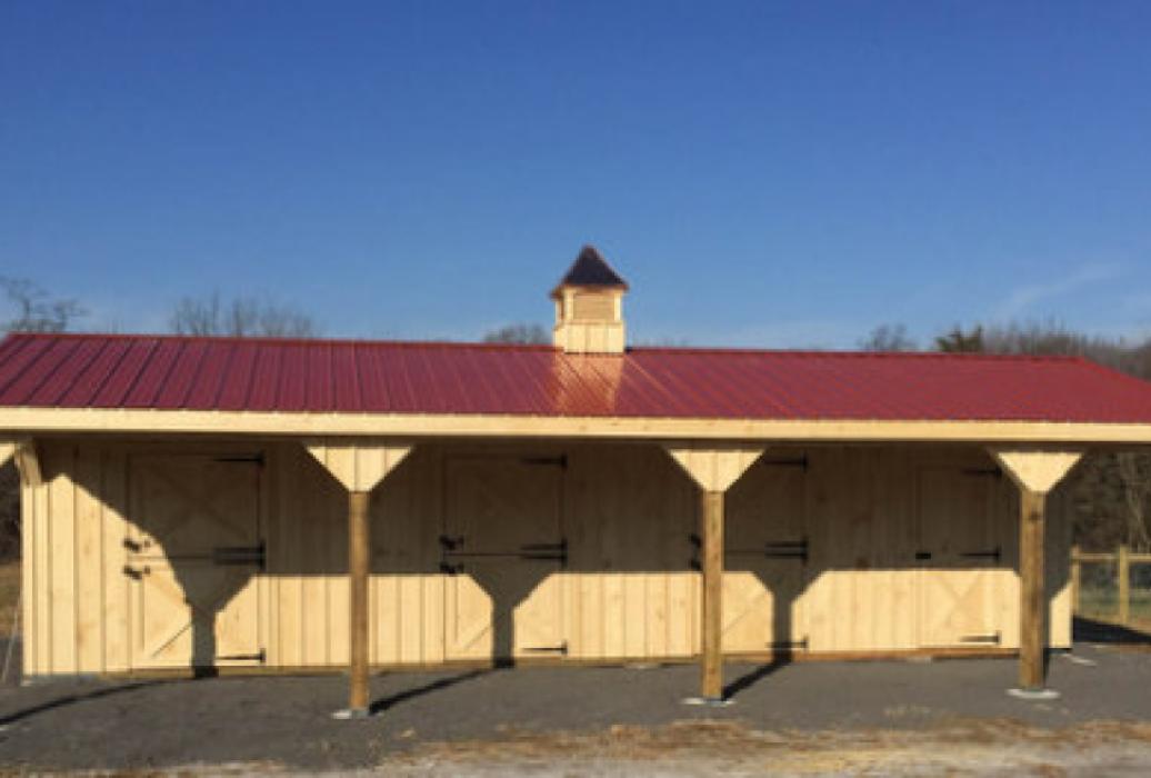 Stall Barn with 8' or 10' Overhang Lancaster Barns